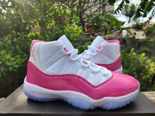 Zapatillas J 11  Blancas Rosado
