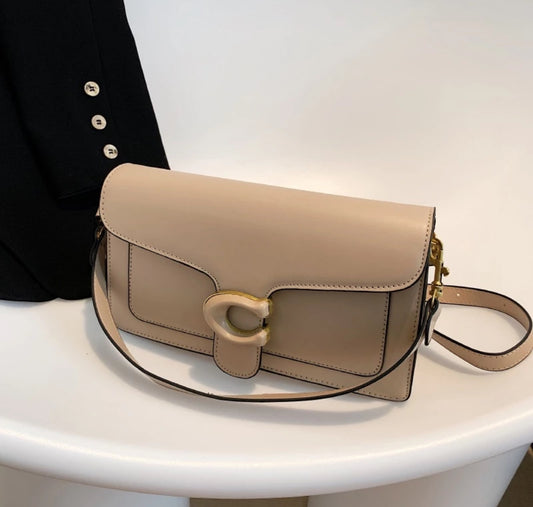Cartera Beige logo